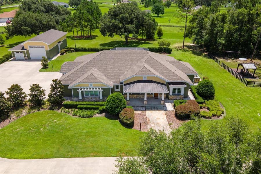 Property photo for 10615 NE 104TH CIRCLE, Oxford, FL