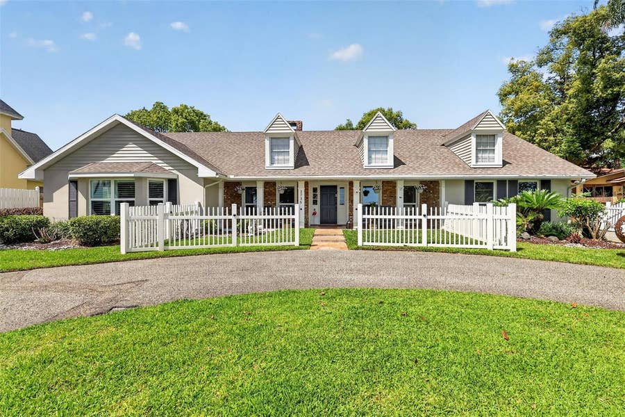 Property photo for 1735 LAKESHORE DRIVE, Mount Dora, FL