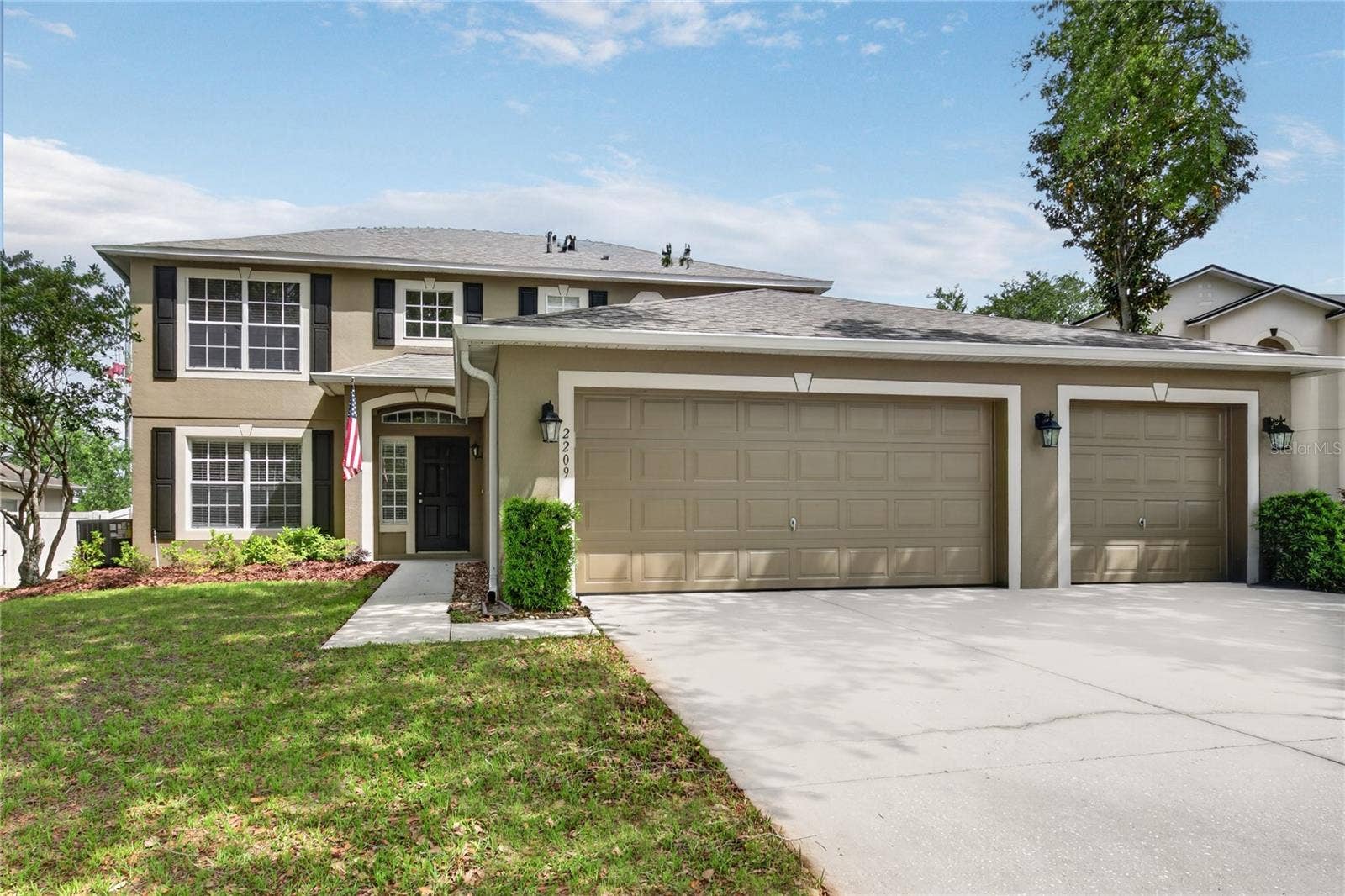 2209 JENNAH CIRCLE, Eustis, FL 32726