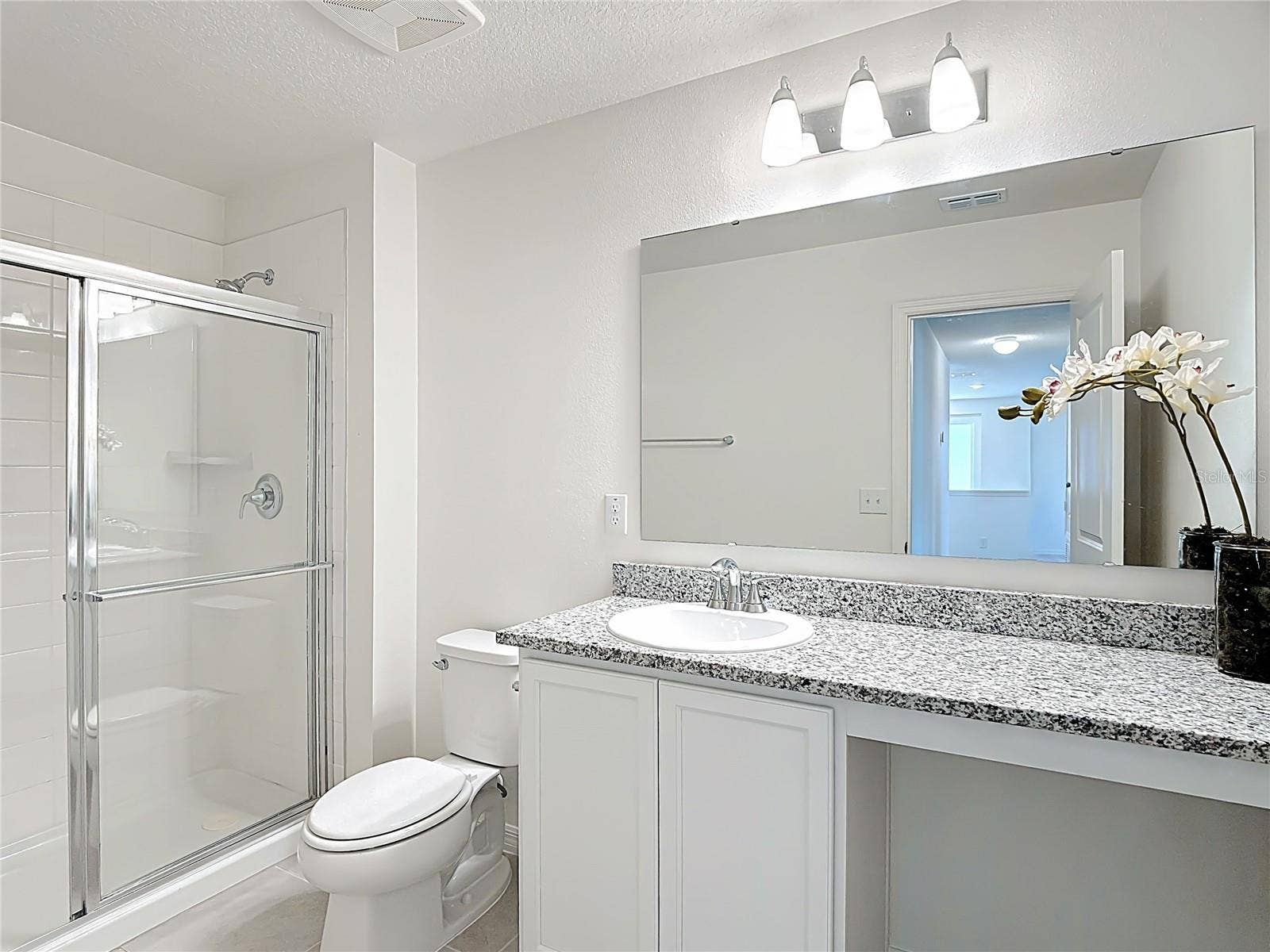 795 OVERPOOL AVENUE, Davenport, FL 33896 Bathroom #2