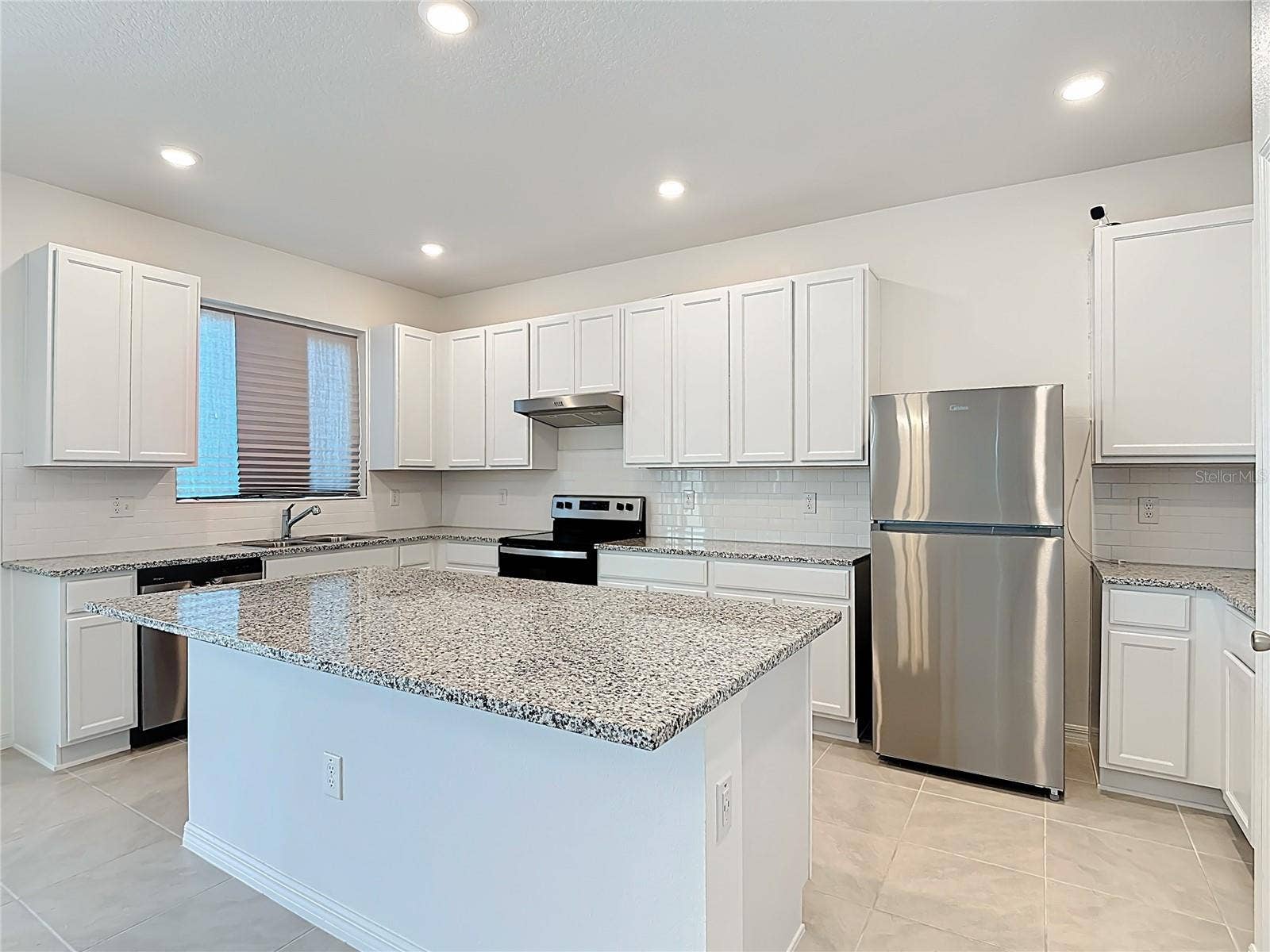 795 OVERPOOL AVENUE, Davenport, FL 33896 All appliances included on sale