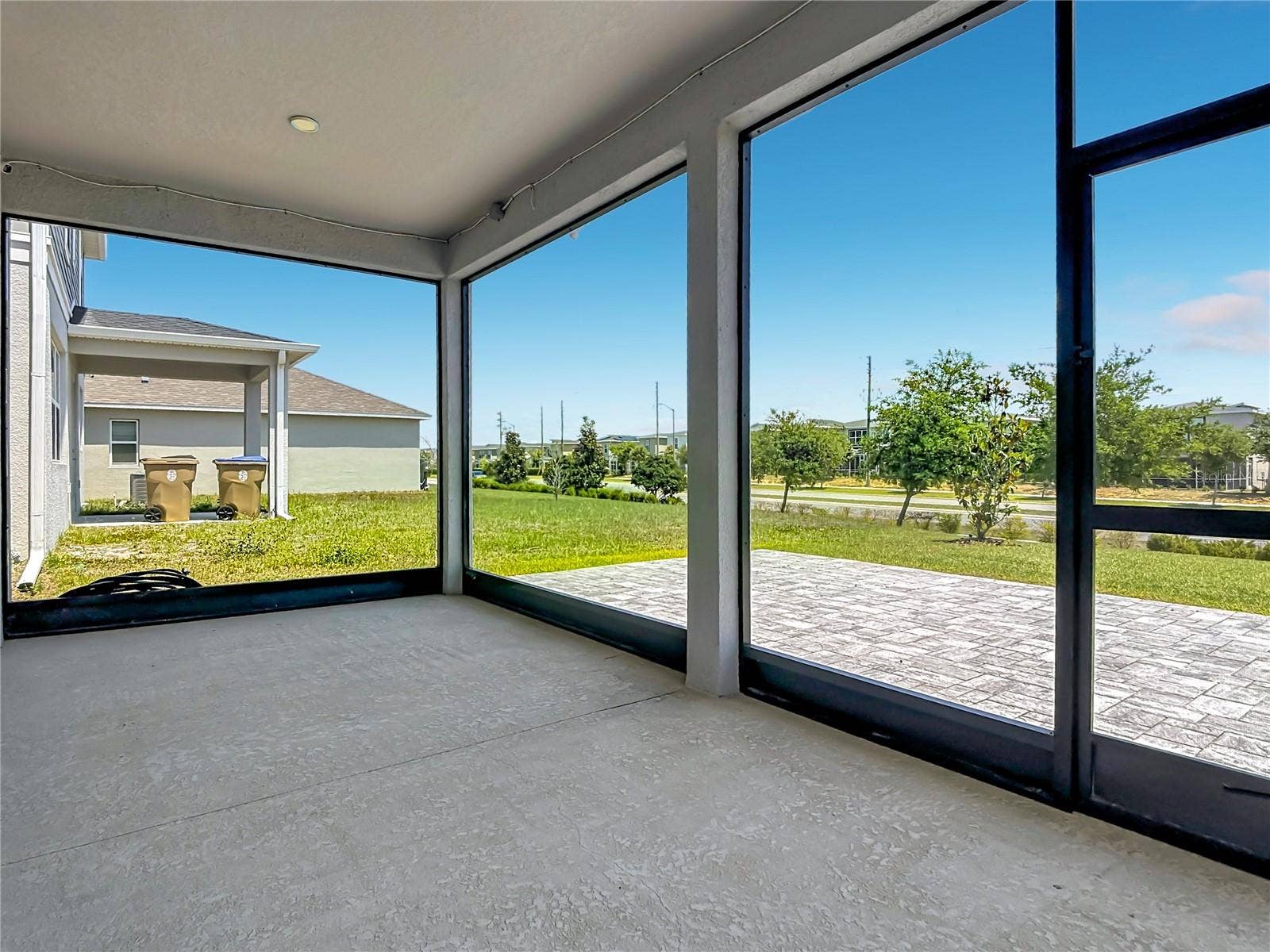795 OVERPOOL AVENUE, Davenport, FL 33896 Covered Lanai