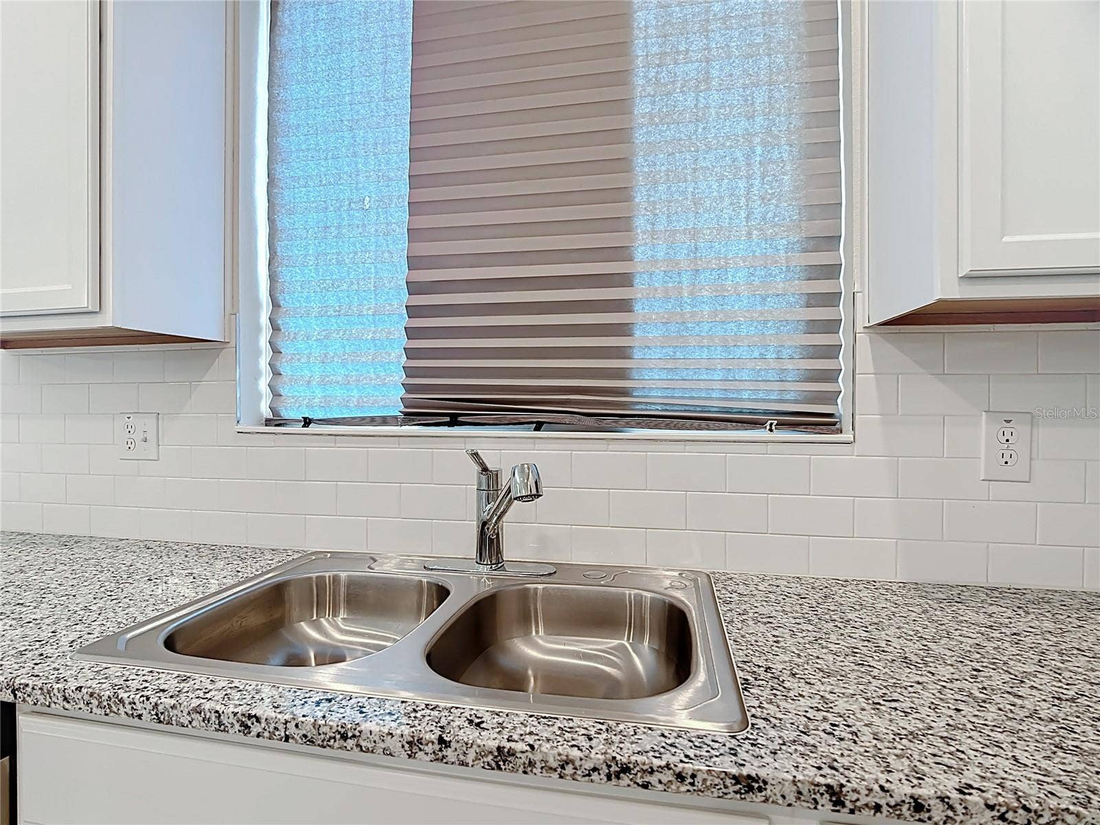 795 OVERPOOL AVENUE, Davenport, FL 33896 Kitchen sink overlooking outside
