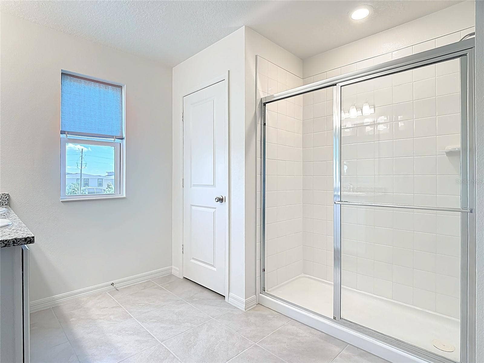 795 OVERPOOL AVENUE, Davenport, FL 33896 Spacios owner's suite bathroom