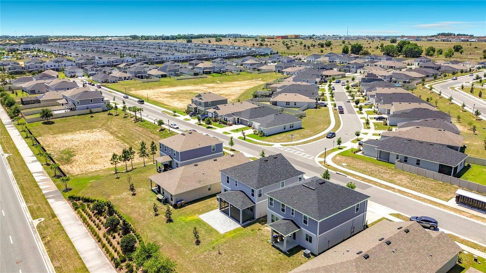 795 OVERPOOL AVENUE, Davenport, FL 33896 3.7 miles from world-class Champions Gate golf course designed by Greg Norman