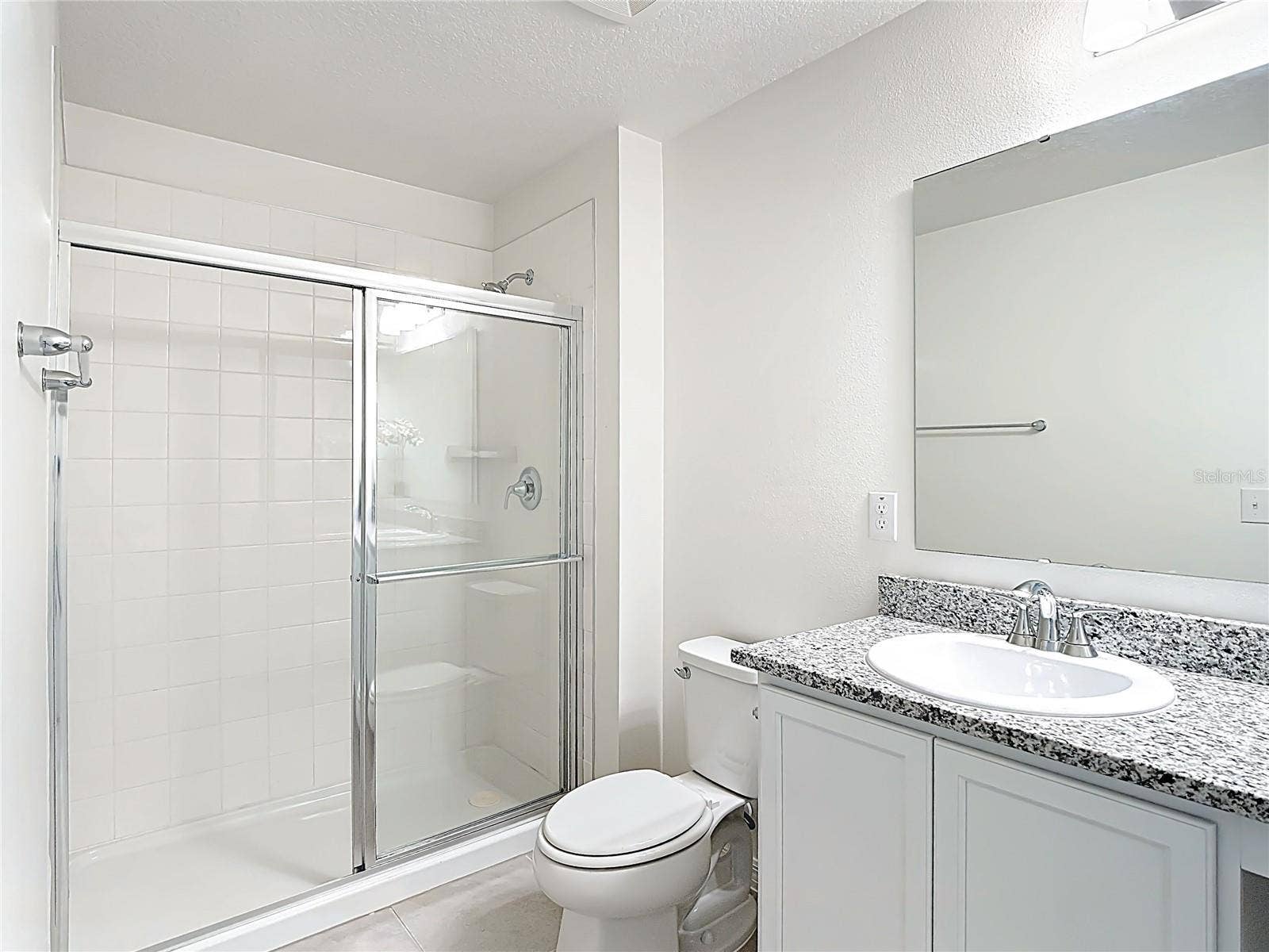 795 OVERPOOL AVENUE, Davenport, FL 33896 Bathroom #2 Second Floor
