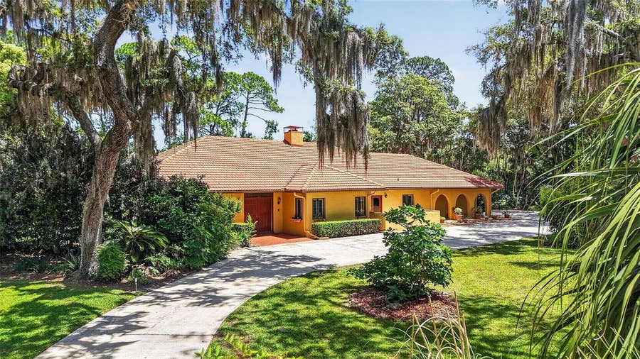 Property photo for 1109 ELYSIUM BOULEVARD, Mount Dora, FL
