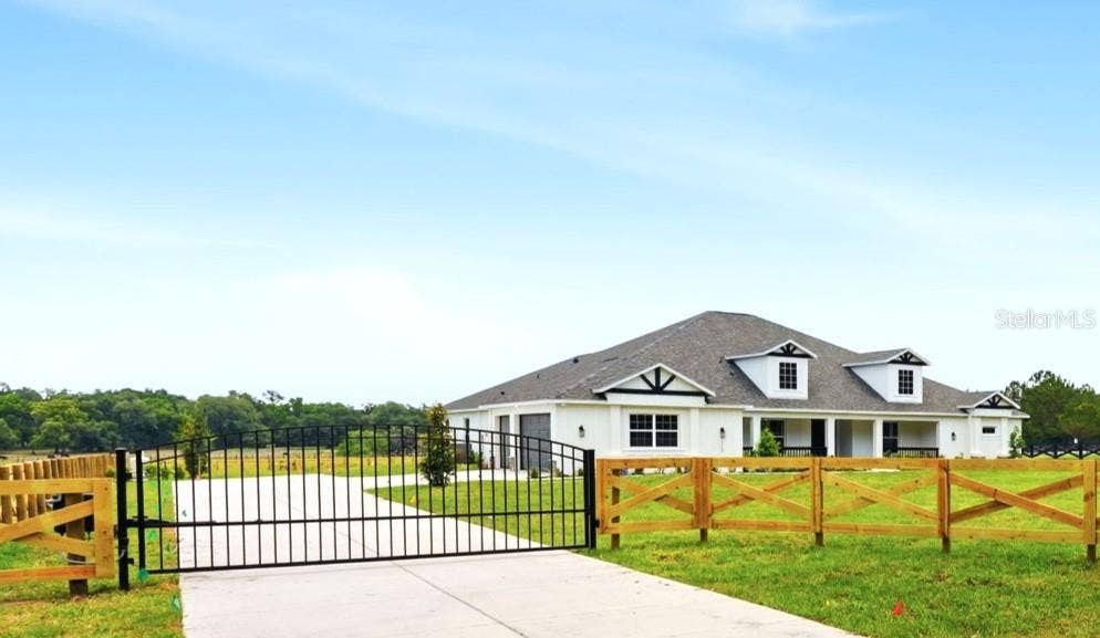 3264 STATION BOULEVARD, Brooksville, FL 34604 Front of Estate