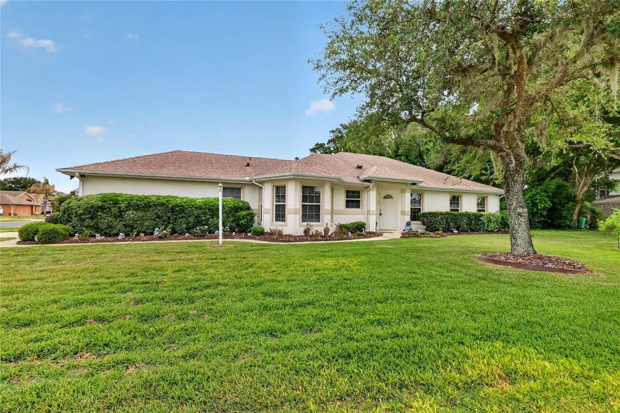 Property photo for 27545 DISCOVER COURT, Leesburg, FL