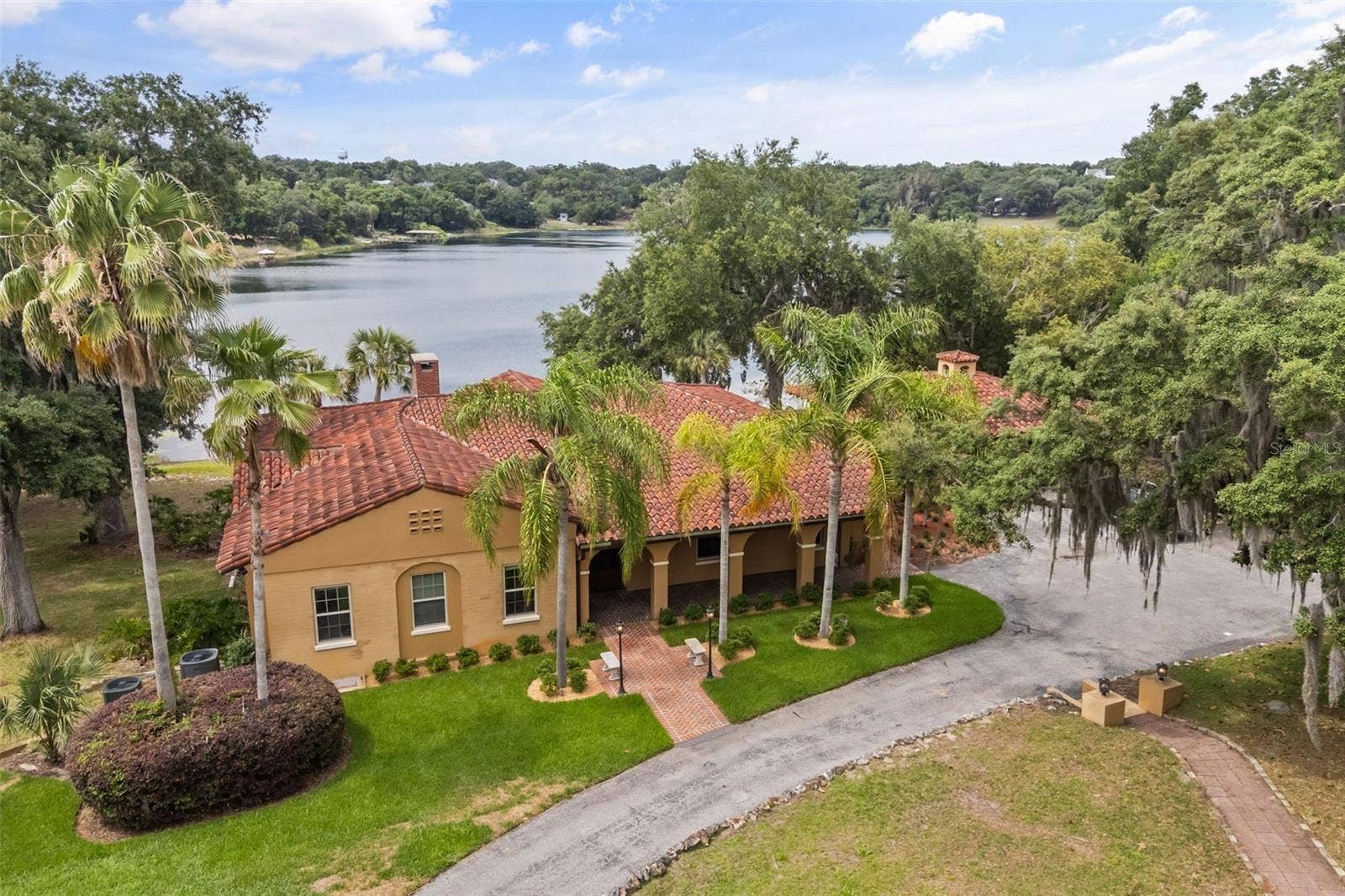 1909 COUNTRY CLUB DRIVE, Eustis, FL 32726 1909 COUNTRY CLUB DRIVE, Eustis, FL 32726