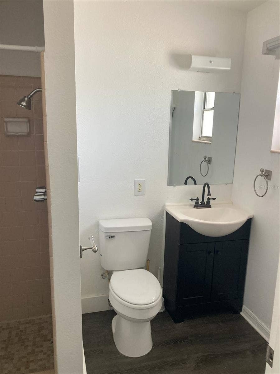 1401 E ALFRED STREET, #11, Tavares, FL 32778