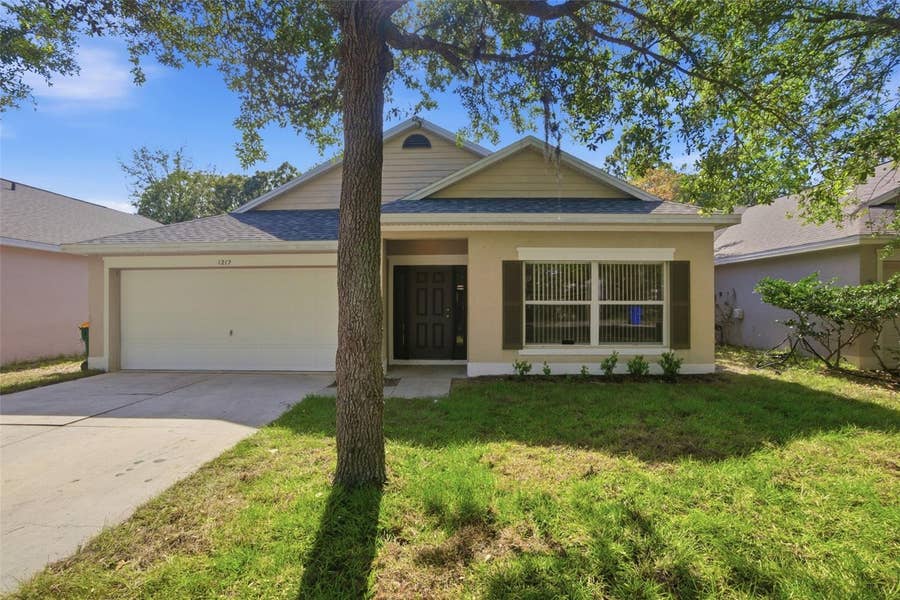 Property photo for 1212 LONGVILLE CIRCLE, Tavares, FL