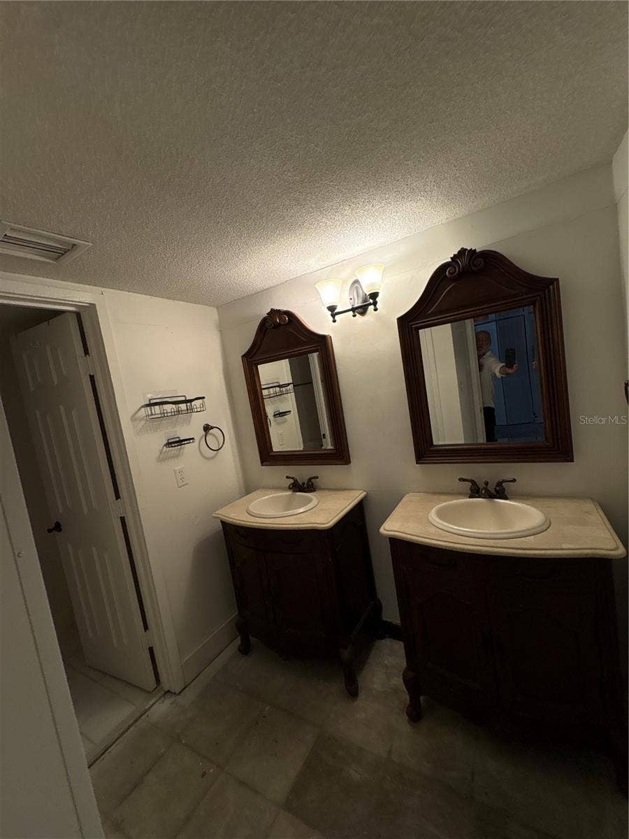 2010 CORNER LAKE DRIVE, #2010, Haines City, FL 33844 2010 CORNER LAKE DRIVE, #2010, Haines City, FL 33844
