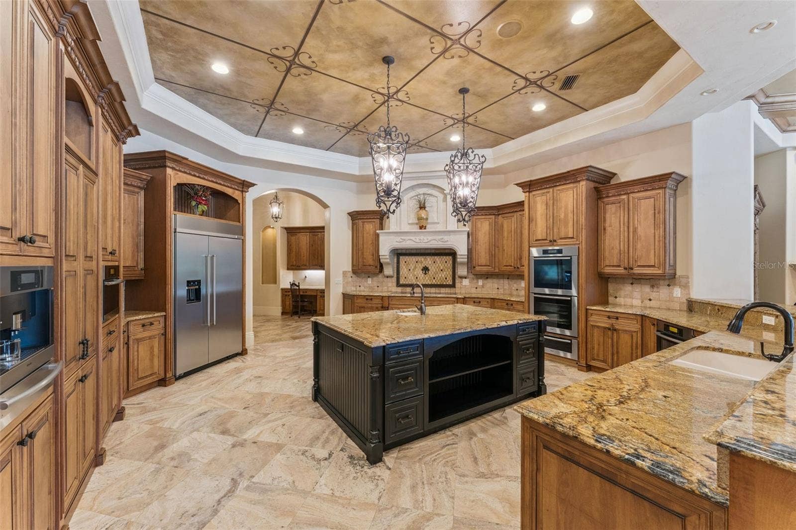 9225 BEVINGTON LANE, Orlando, FL 32827 Kitchen