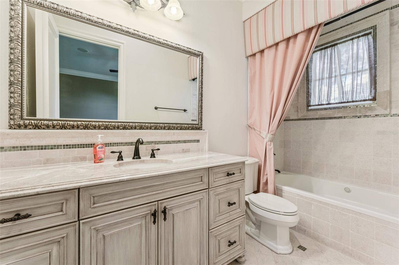 9225 BEVINGTON LANE, Orlando, FL 32827 Bathroom