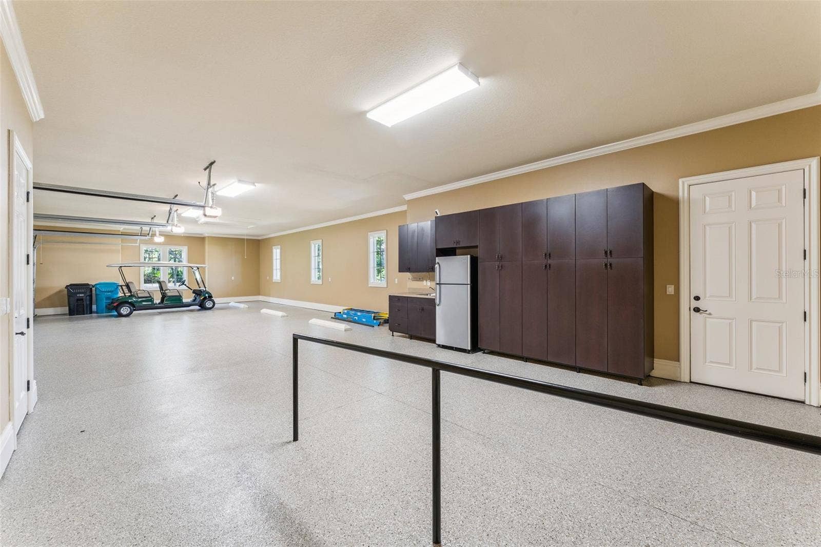 9225 BEVINGTON LANE, Orlando, FL 32827 Spotless Garage