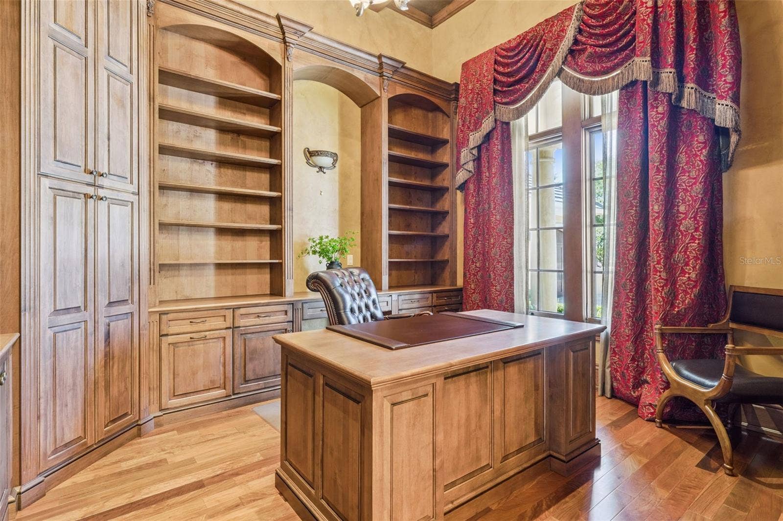 9225 BEVINGTON LANE, Orlando, FL 32827 Study/Den