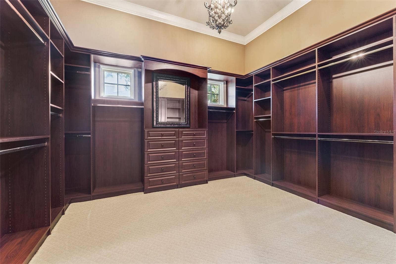 9225 BEVINGTON LANE, Orlando, FL 32827 Custom Primary Closet