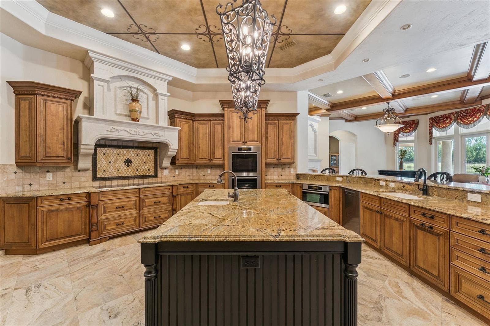 9225 BEVINGTON LANE, Orlando, FL 32827 Kitchen