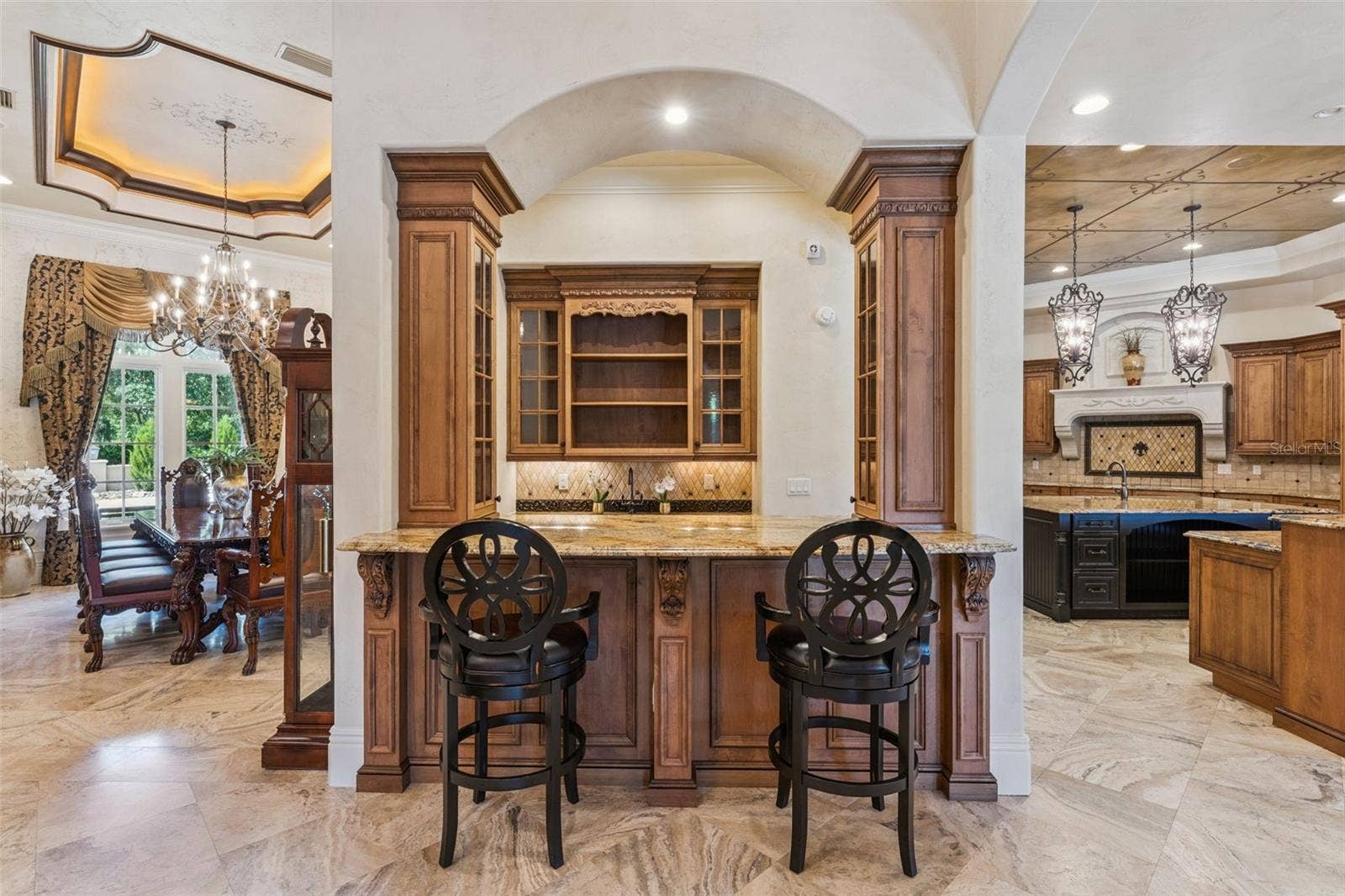9225 BEVINGTON LANE, Orlando, FL 32827 Bar Area