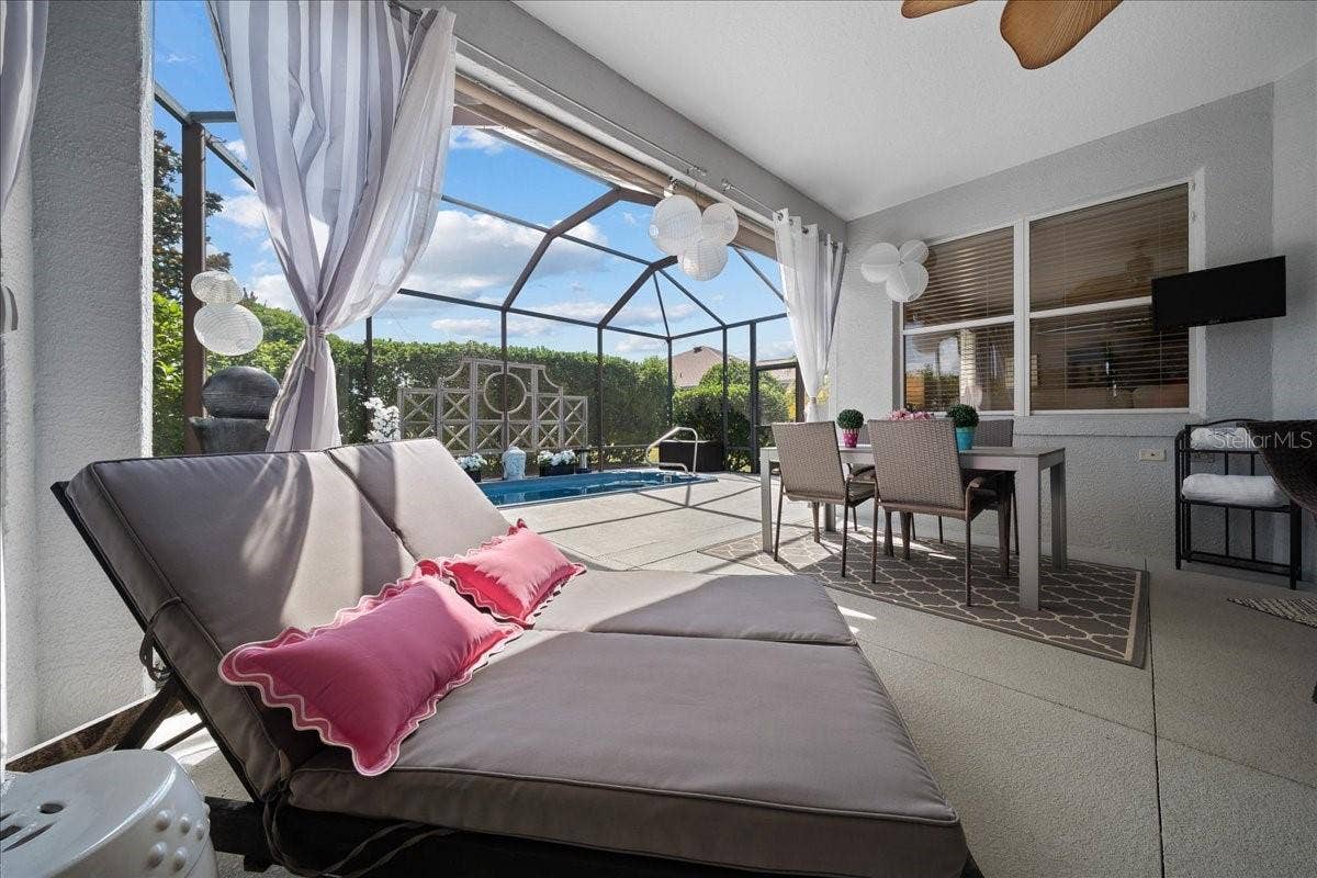 1606 SNELLING AVENUE, The Villages, FL 32162 Your Relaxing Retreat