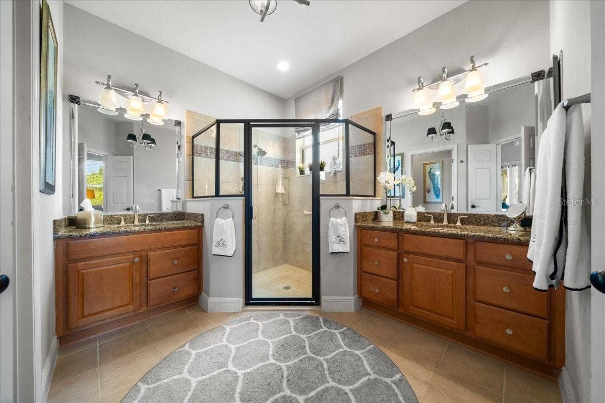 1606 SNELLING AVENUE, The Villages, FL 32162 Primary Bathroom Features Dual Sinks