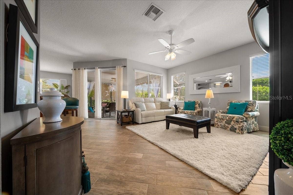 1606 SNELLING AVENUE, The Villages, FL 32162 "Wood-Like" Ceramic Tile Floors