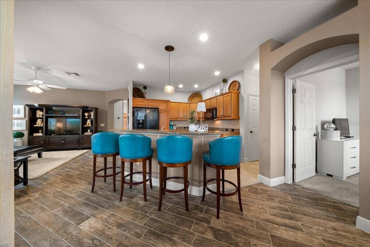 1606 SNELLING AVENUE, The Villages, FL 32162 Island Seating for Entertaining