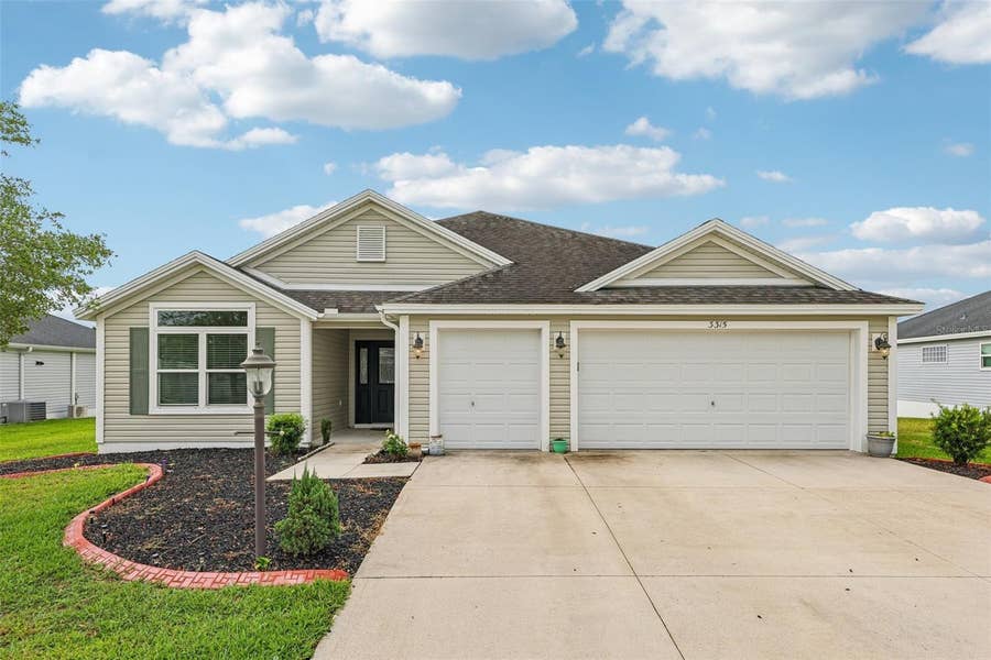 Property photo for 3315 DZURO DRIVE, Oxford, FL