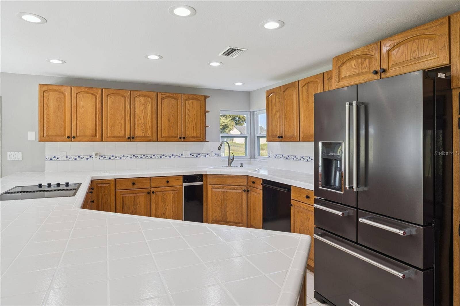 LARGE spacious refrigerator