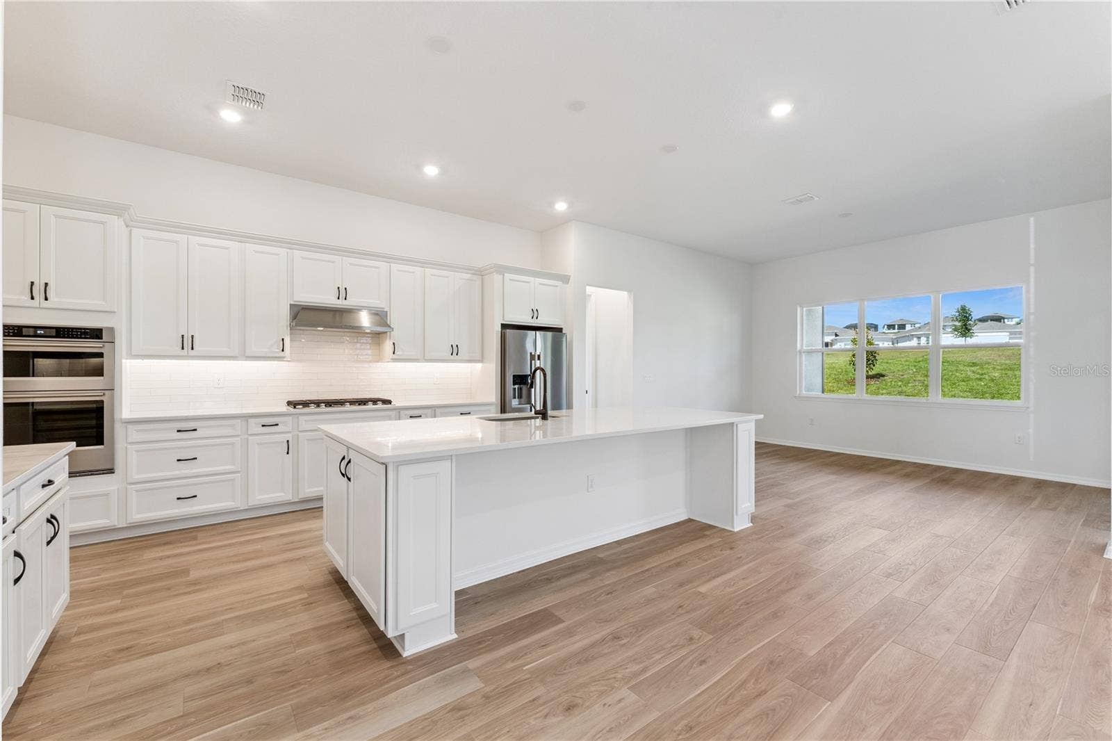 1552 SKYLINE HEIGHTS CIRCLE, Minneola, FL 34715 1552 SKYLINE HEIGHTS CIRCLE, Minneola, FL 34715