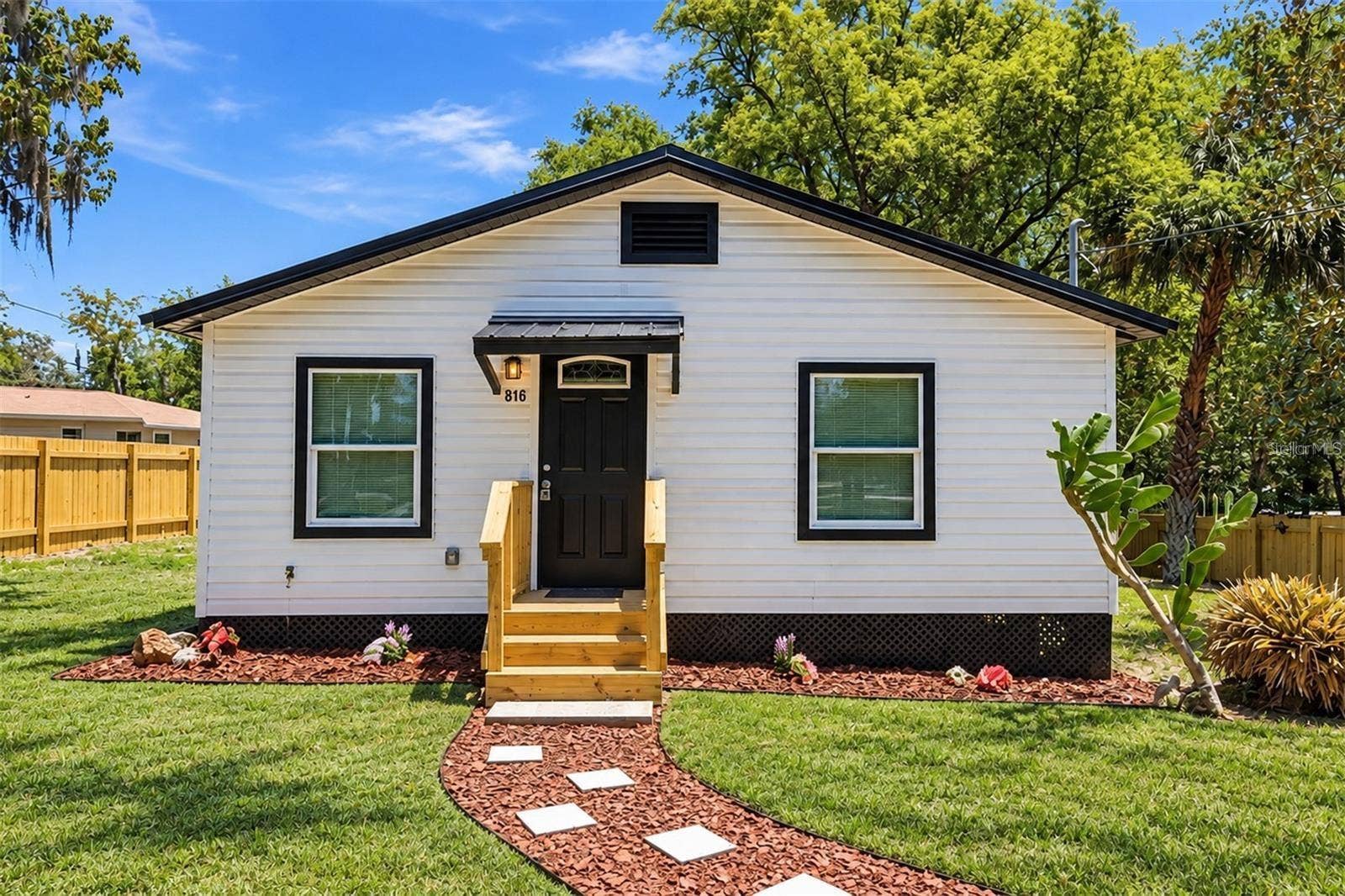 816 WOODLAND AVENUE, Leesburg, FL 34748 816 WOODLAND AVENUE, Leesburg, FL 34748