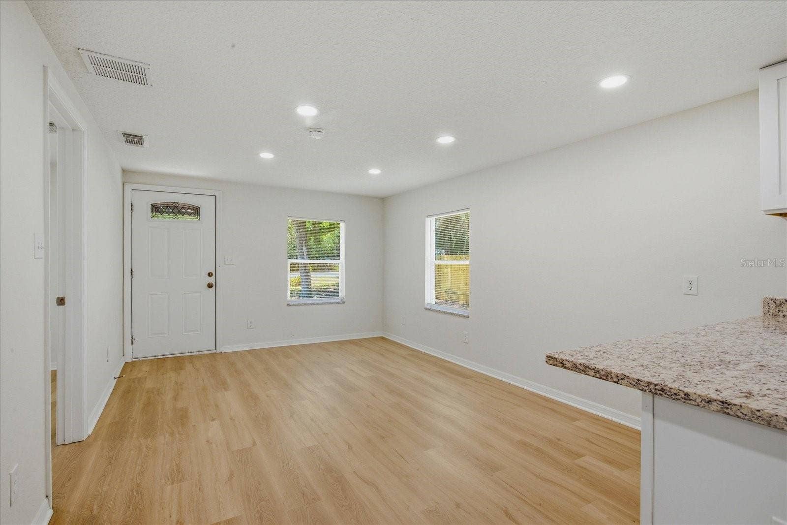 816 WOODLAND AVENUE, Leesburg, FL 34748 816 WOODLAND AVENUE, Leesburg, FL 34748