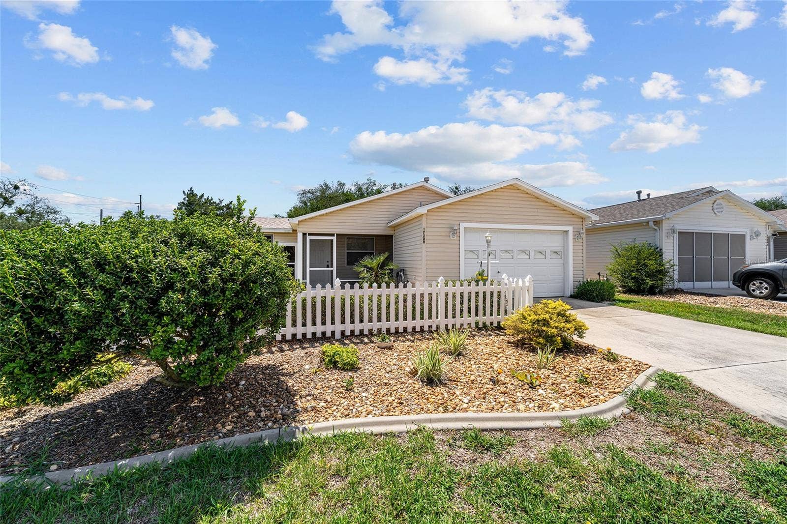 17300 SE 93RD HEYWARD AVENUE, The Villages, FL 32162 17300 SE 93RD HEYWARD AVENUE, The Villages, FL 32162