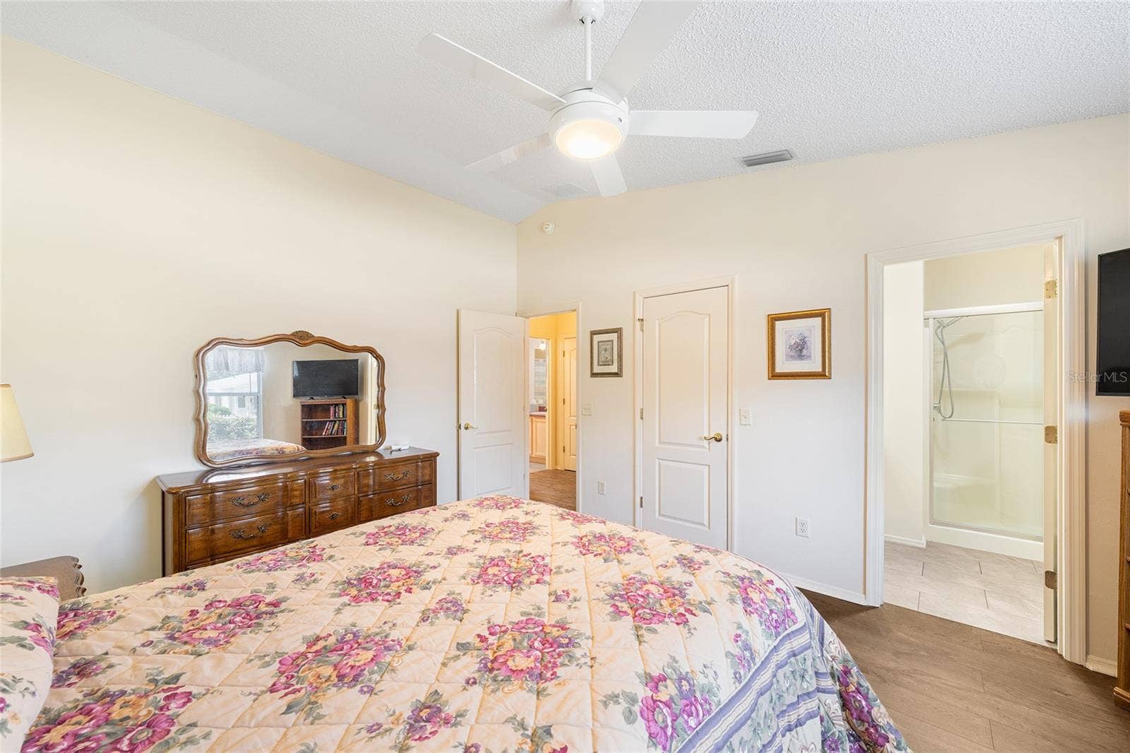17300 SE 93RD HEYWARD AVENUE, The Villages, FL 32162 17300 SE 93RD HEYWARD AVENUE, The Villages, FL 32162