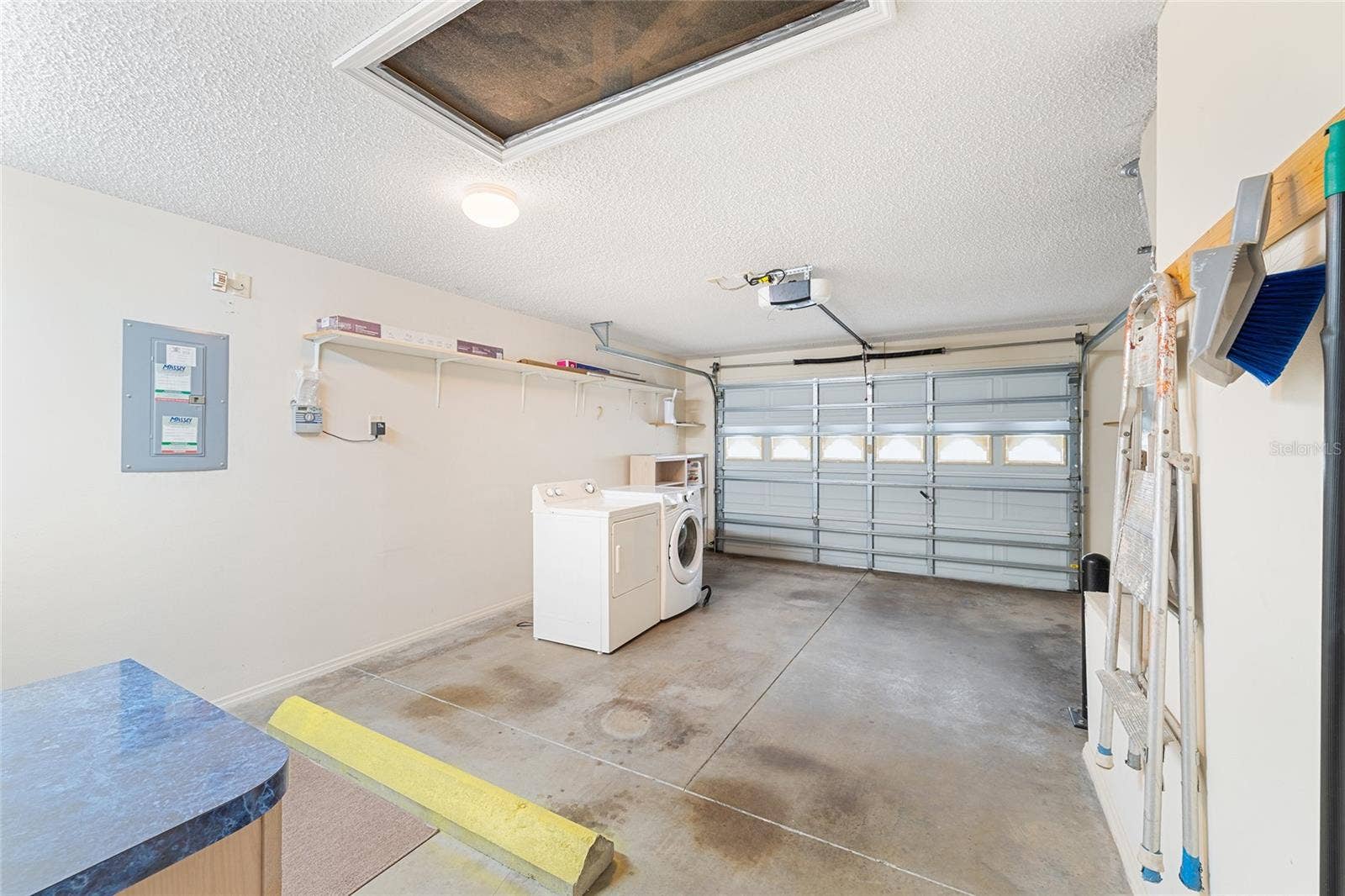 17300 SE 93RD HEYWARD AVENUE, The Villages, FL 32162 17300 SE 93RD HEYWARD AVENUE, The Villages, FL 32162