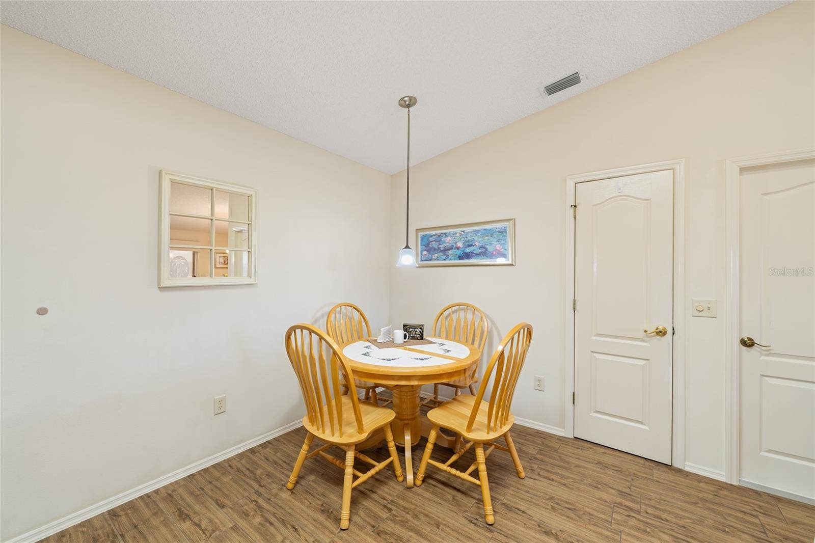 17300 SE 93RD HEYWARD AVENUE, The Villages, FL 32162 17300 SE 93RD HEYWARD AVENUE, The Villages, FL 32162