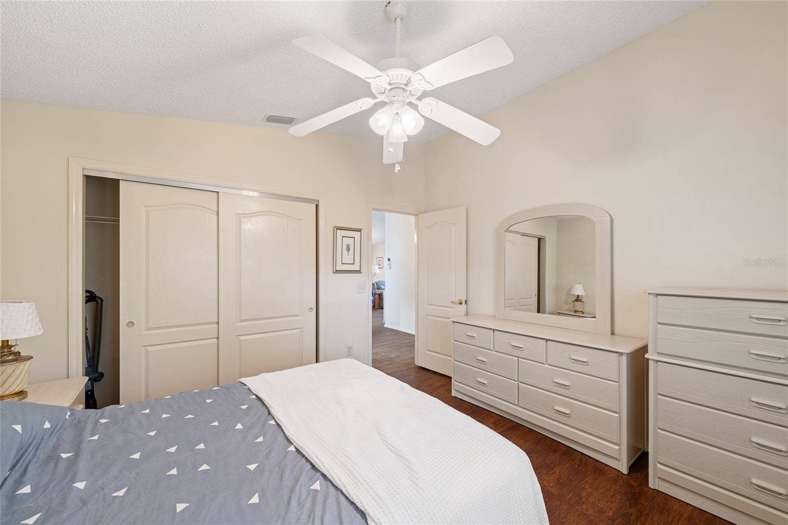 17300 SE 93RD HEYWARD AVENUE, The Villages, FL 32162 17300 SE 93RD HEYWARD AVENUE, The Villages, FL 32162