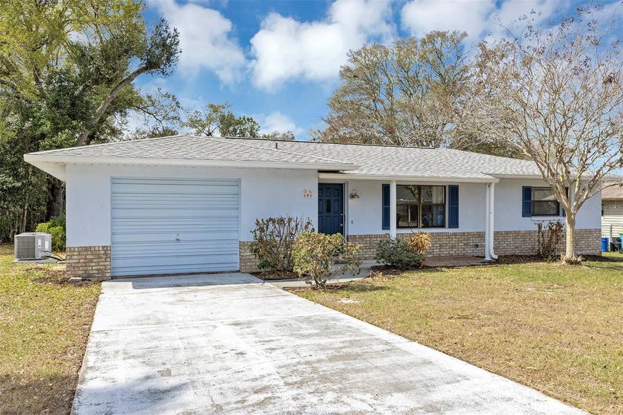 Property photo for 606 THIRD AVENUE, Lady Lake, FL