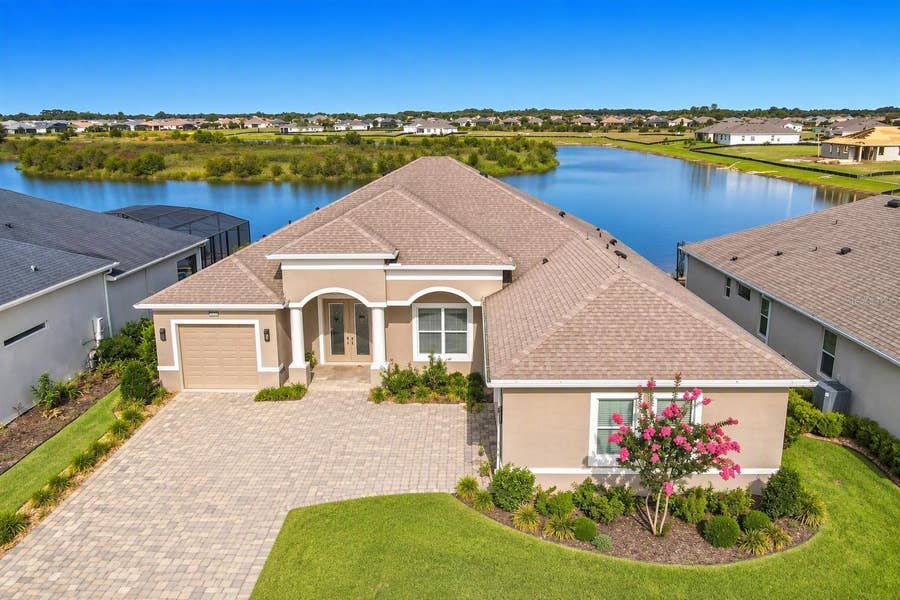 Property photo for 8461 BRIDGEPORT BAY CIRCLE, Mount Dora, FL