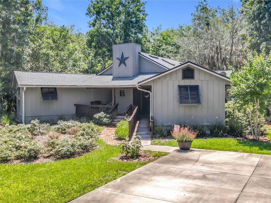Property photo for 43809 SUNSET DR, Paisley, FL