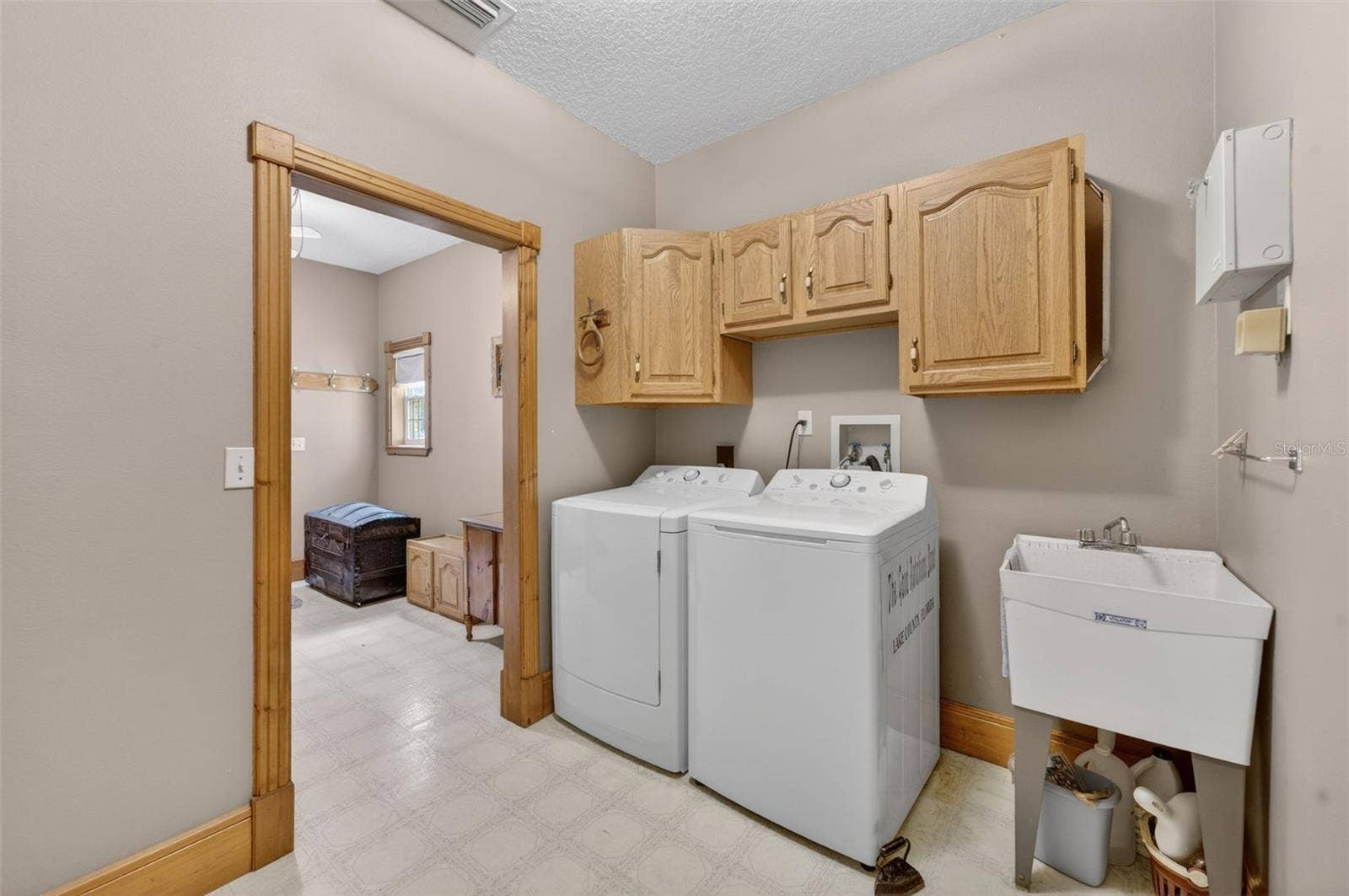 20621 SHADY OAK LANE, Eustis, FL 32736 20621 SHADY OAK LANE, Eustis, FL 32736
