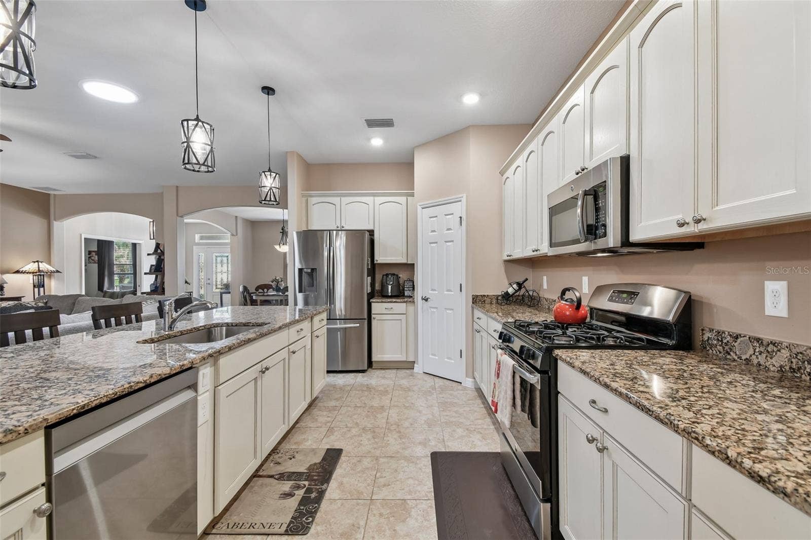 26617 OTTER CREEK LANE, Leesburg, FL 34748 26617 OTTER CREEK LANE, Leesburg, FL 34748