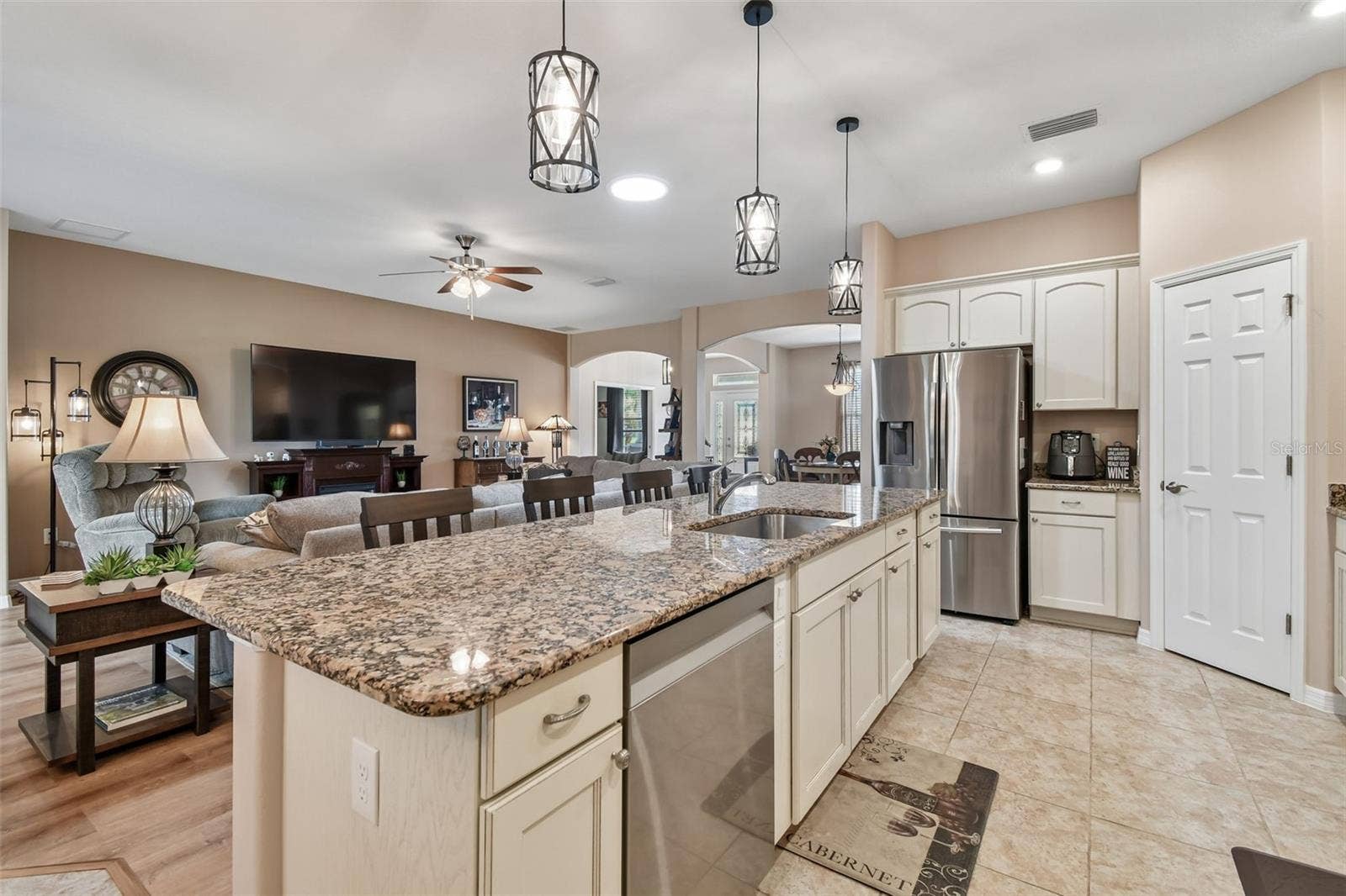 26617 OTTER CREEK LANE, Leesburg, FL 34748 26617 OTTER CREEK LANE, Leesburg, FL 34748
