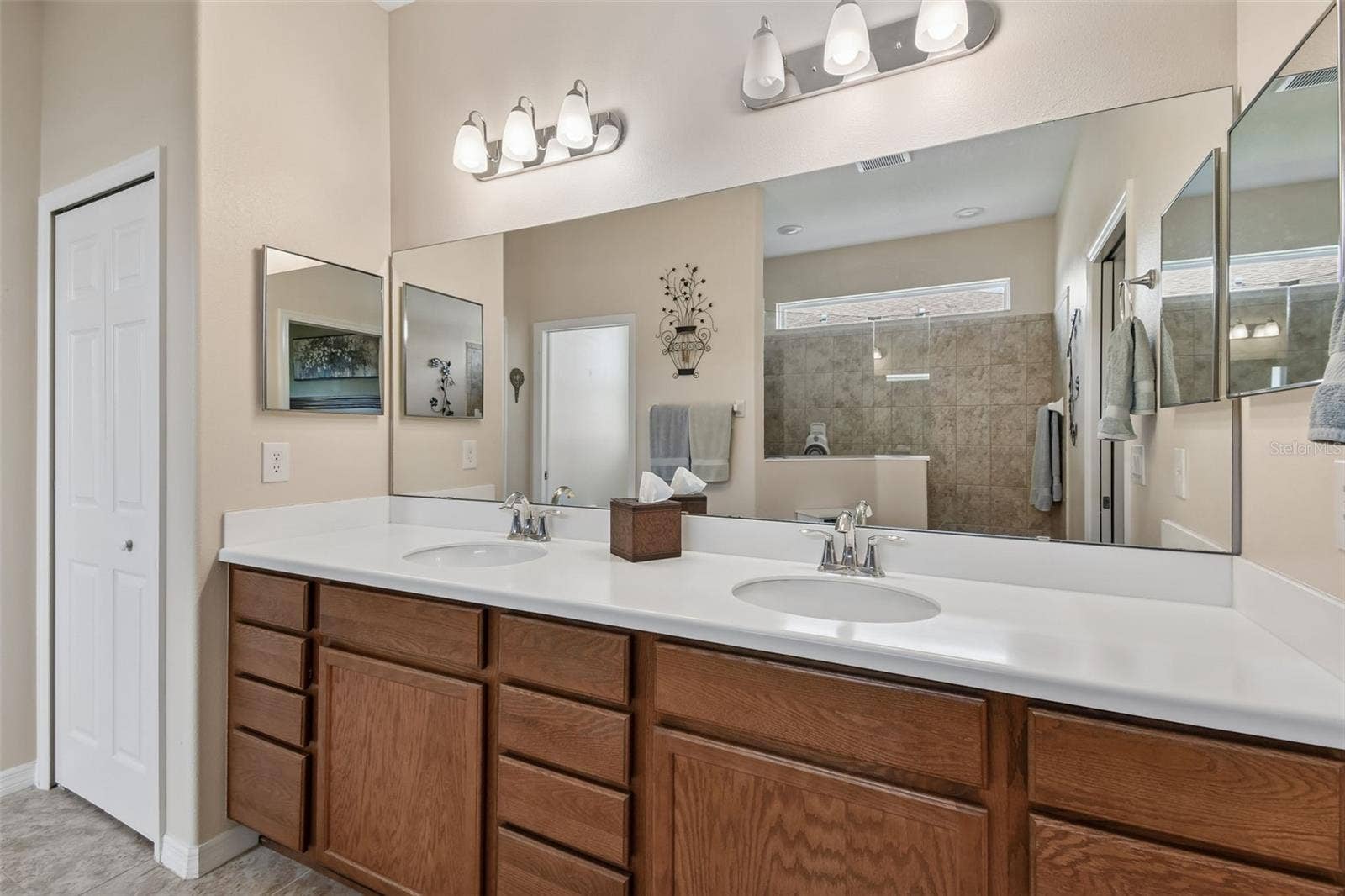 26617 OTTER CREEK LANE, Leesburg, FL 34748 26617 OTTER CREEK LANE, Leesburg, FL 34748