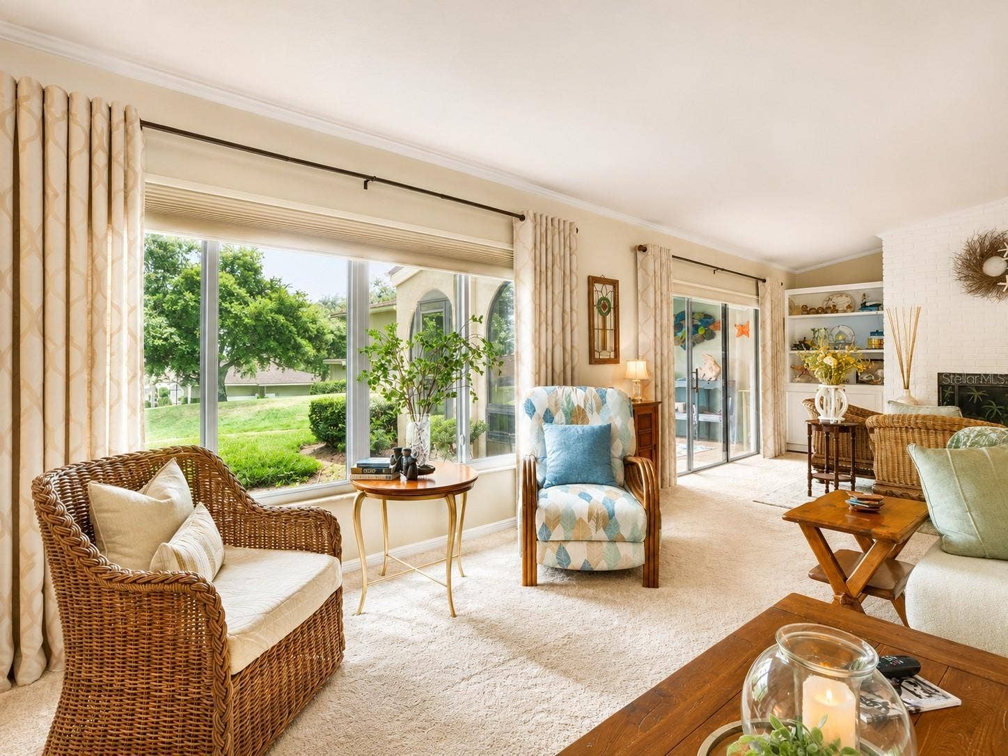 100 S TREMAIN STREET, #G2, Mount Dora, FL 32757 Living Room