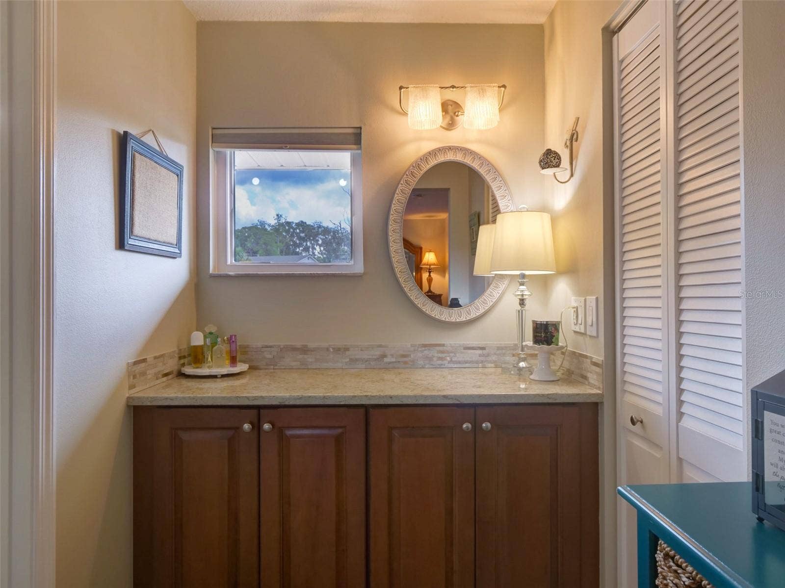 100 S TREMAIN STREET, #G2, Mount Dora, FL 32757 Primary: Makeup Vanity Space & Walk-In Closet