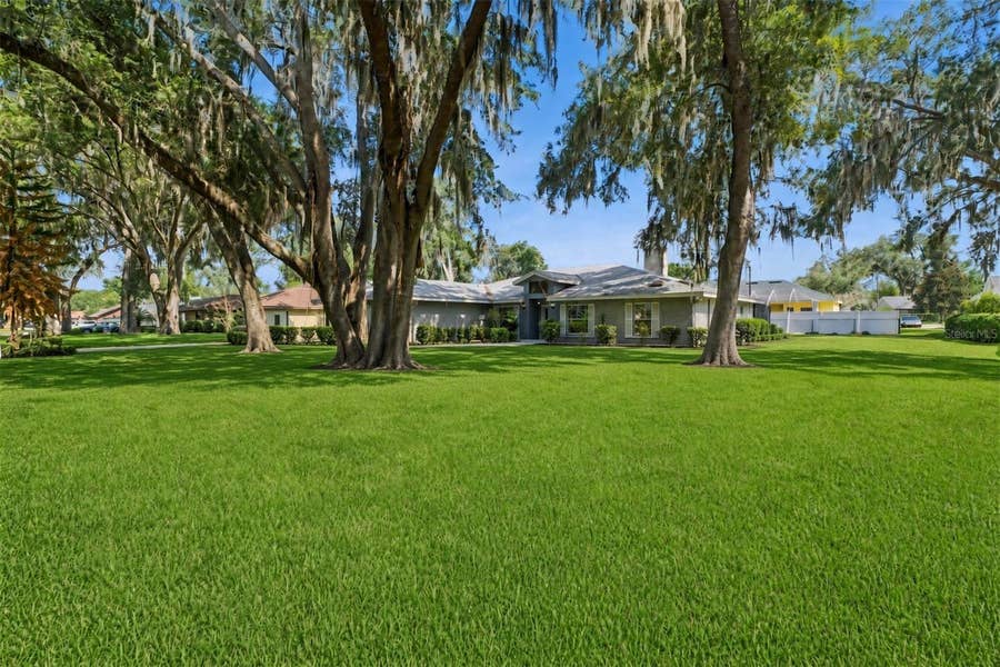 Property photo for 2610 TWELVE POINT DRIVE, Lakeland, FL