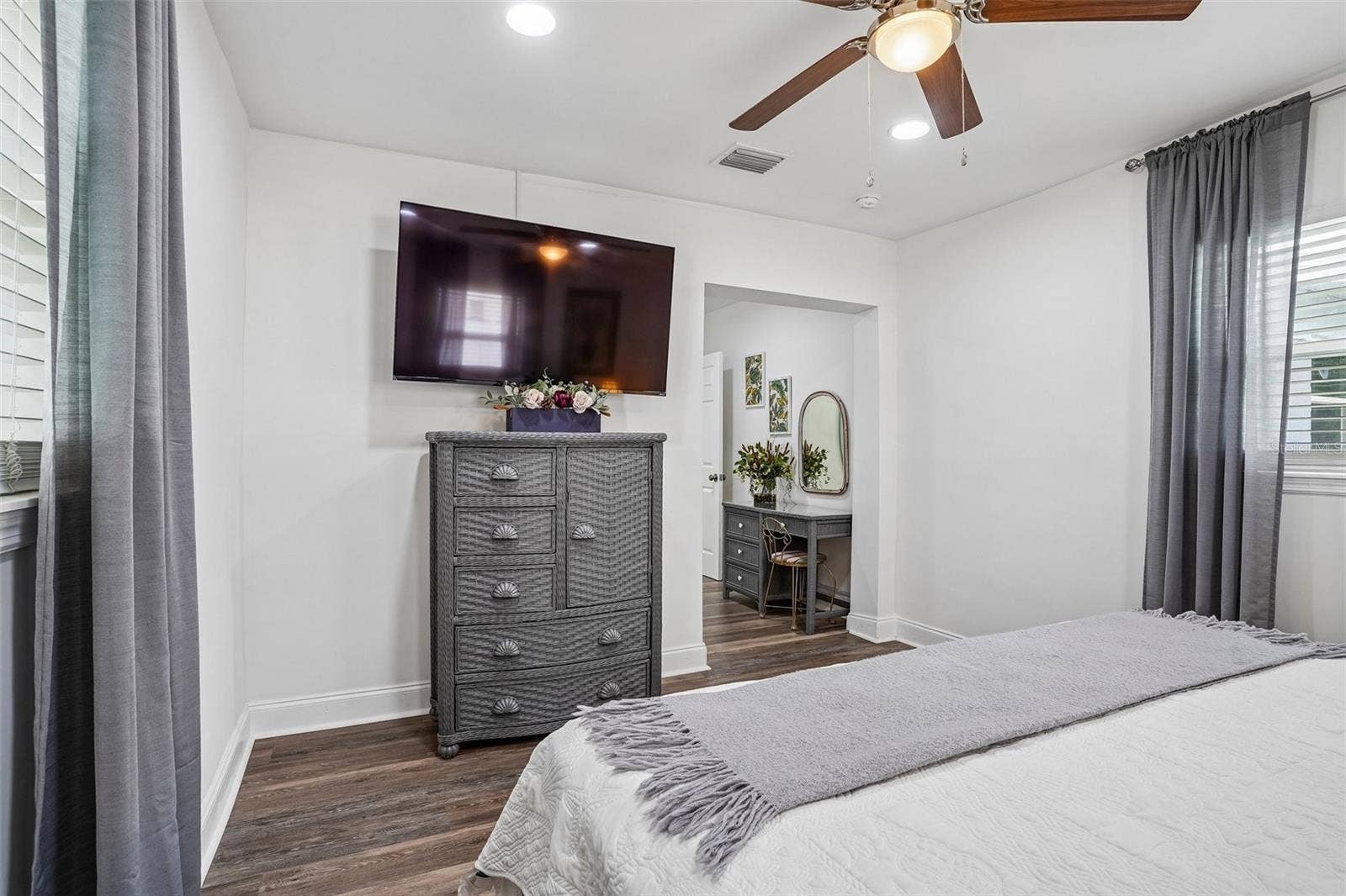 1211 MORNINGSIDE DRIVE, Mount Dora, FL 32757 1211 MORNINGSIDE DRIVE, Mount Dora, FL 32757
