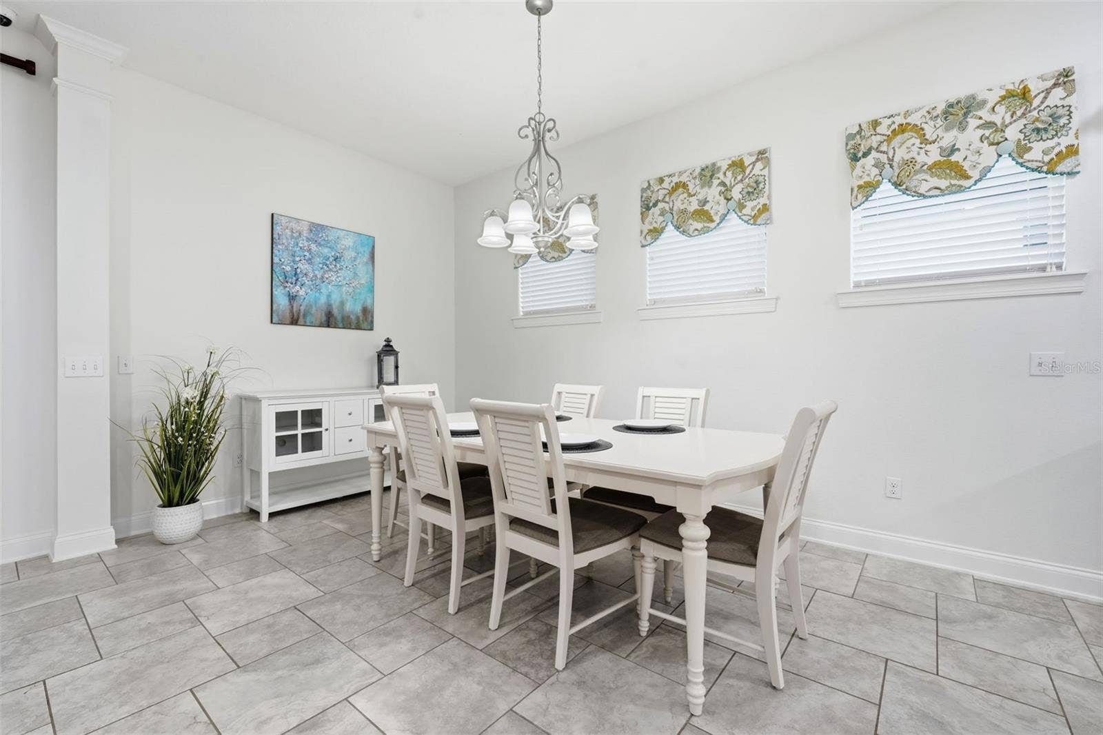 16716 ABBEY HILL COURT, Clermont, FL 34711 Tons of natural light throughout main areas